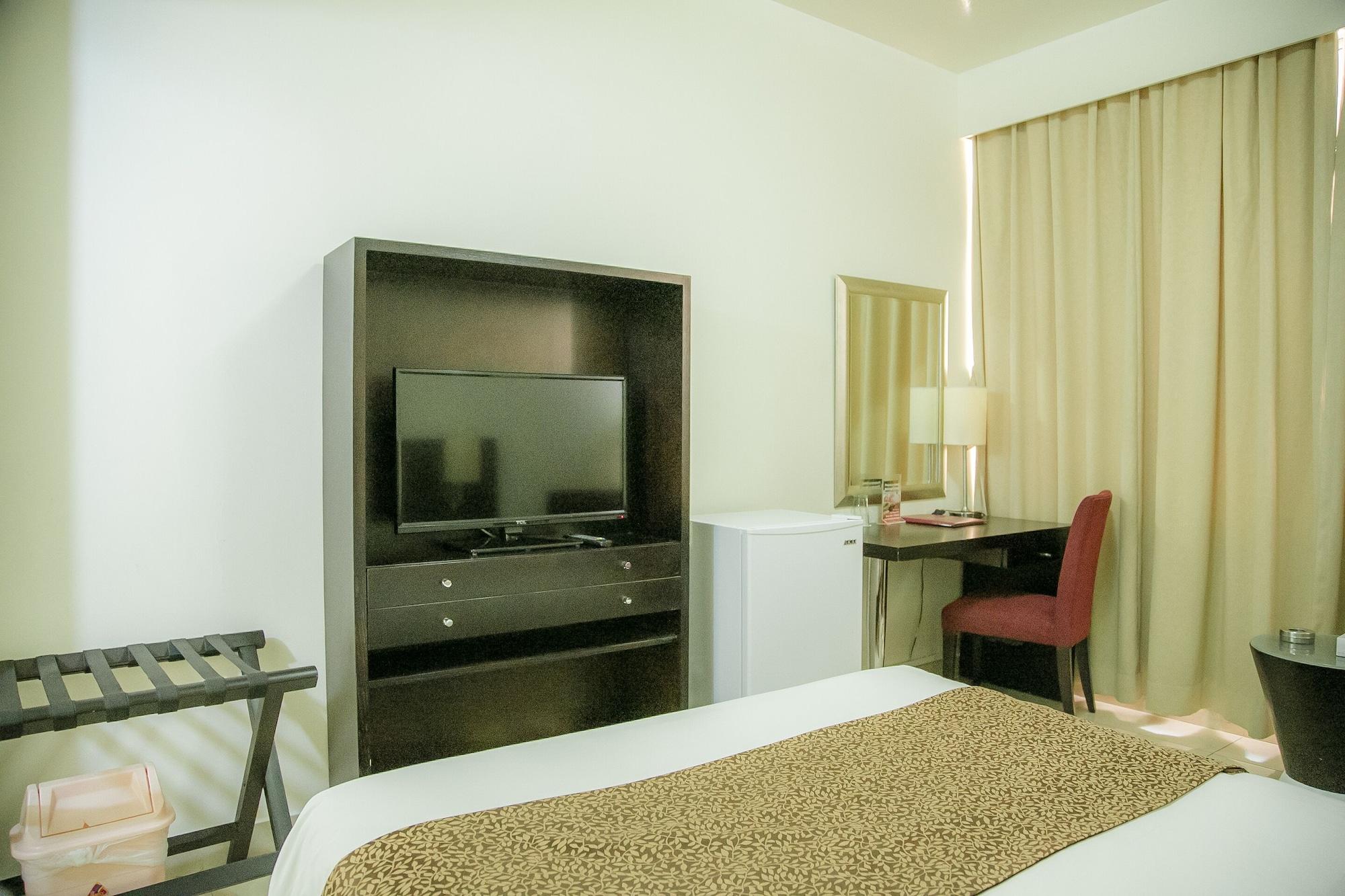 Phoenicia Grand Hotel Dubai Eksteriør billede