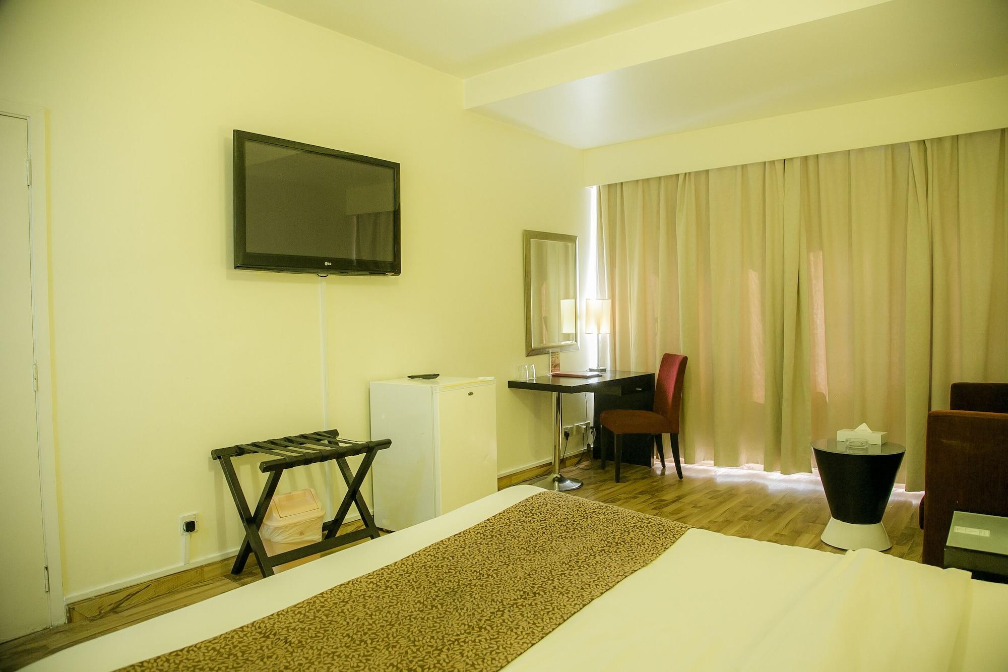 Phoenicia Grand Hotel Dubai Eksteriør billede