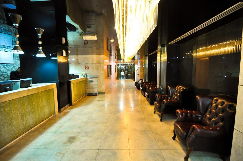 Phoenicia Grand Hotel Dubai Eksteriør billede