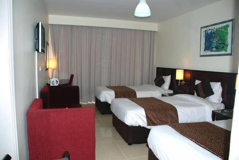 Phoenicia Grand Hotel Dubai Eksteriør billede