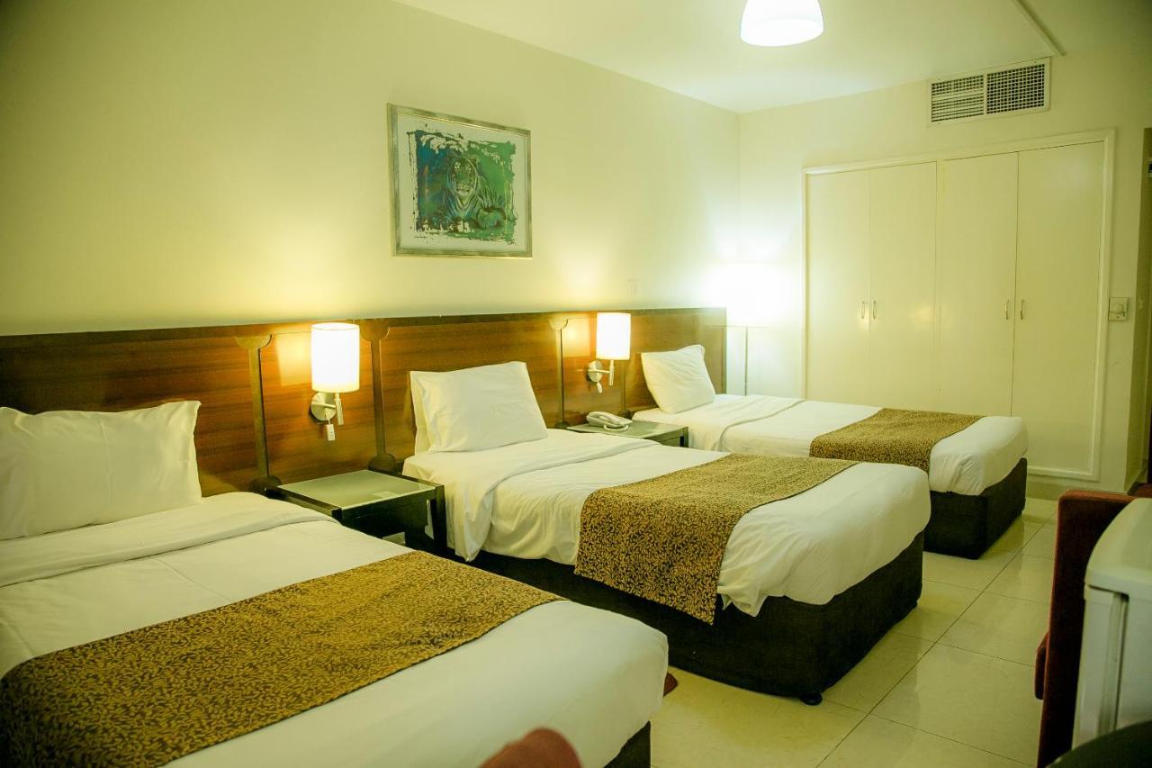 Phoenicia Grand Hotel Dubai Eksteriør billede
