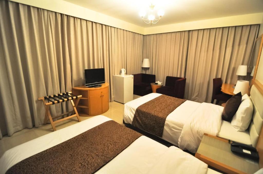 Phoenicia Grand Hotel Dubai Eksteriør billede
